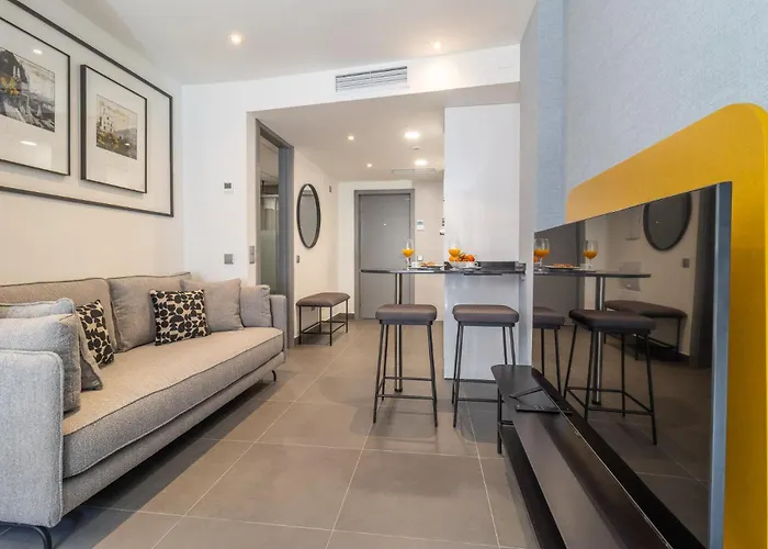 Cozy Loft Near El Rastro With A Touch Of Charm - Latina Toledo III