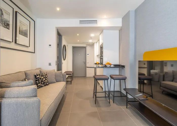Cozy Loft Near El Rastro With A Touch Of Charm - Latina Toledo III
